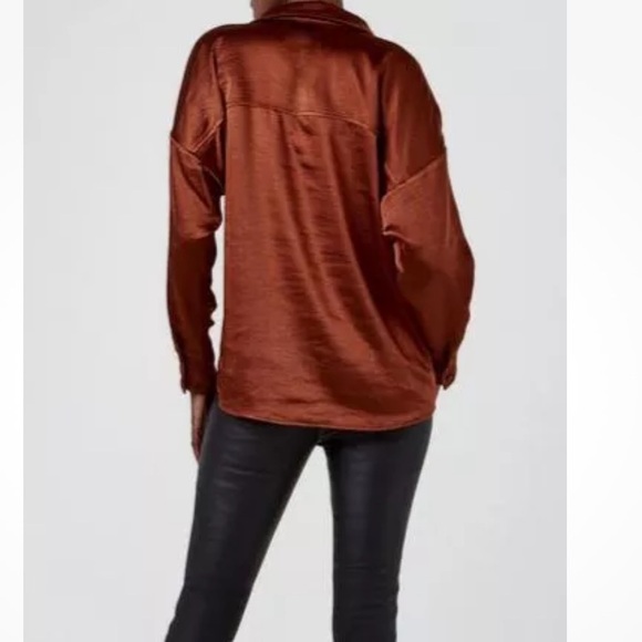 NWT AS BY DF Long Sleeve Asymmetrical Button Up Hammered Satin Blouse Size Large - Picture 2 of 4